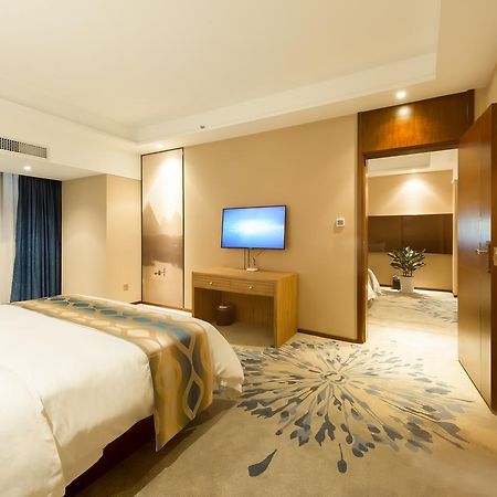 Manhatton Hotel Guilin North Railway Station Exterior foto